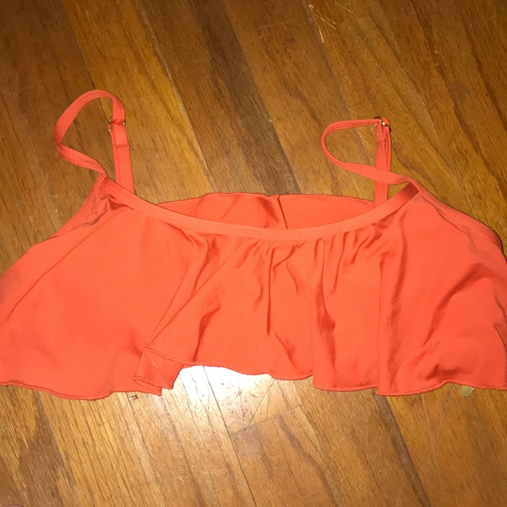 Gianni Bini ruffle bikini top